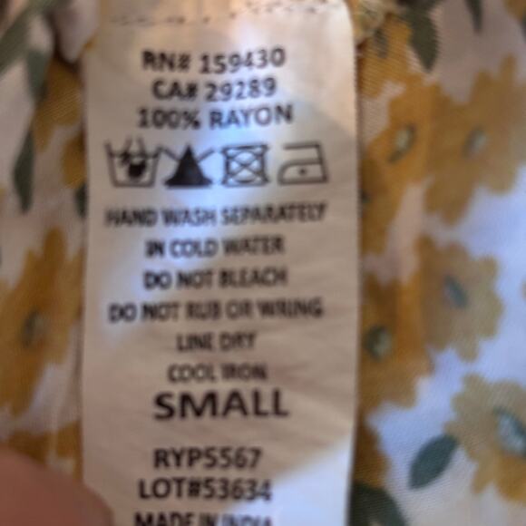 Elan Dress Women's Size S Yellow White Floral Plunge Neck Short Sleeve Smocking - Picture 8 of 12